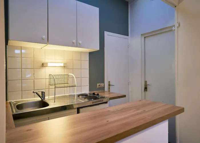 Apartment Centre - Large Functional