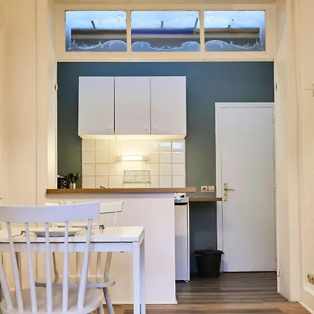 Centre - Large Functional