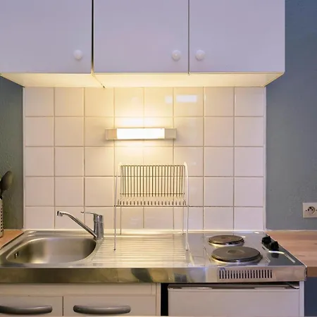 Centre - Large Functional